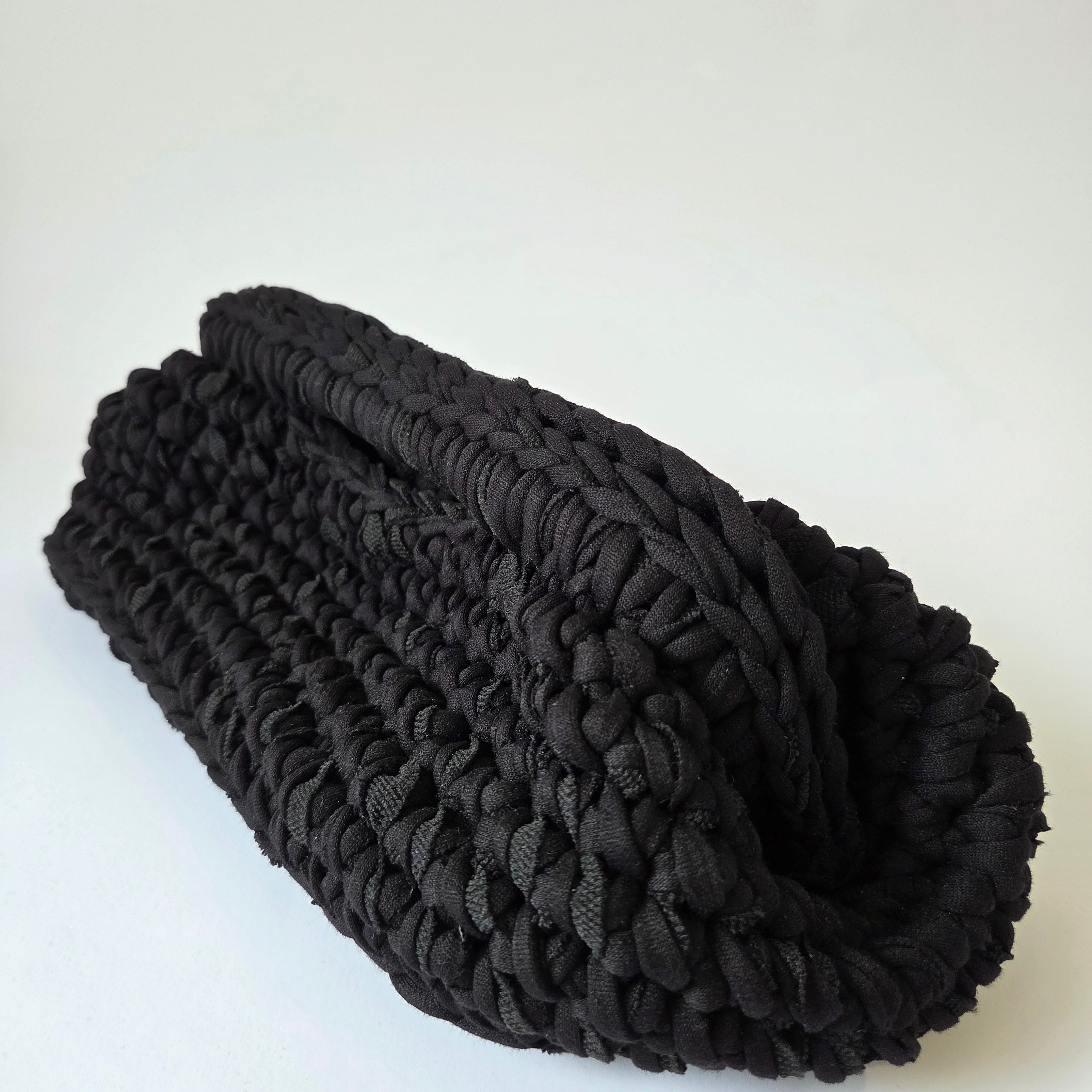 Sapphire Clasp Clutch - Distressed Black
