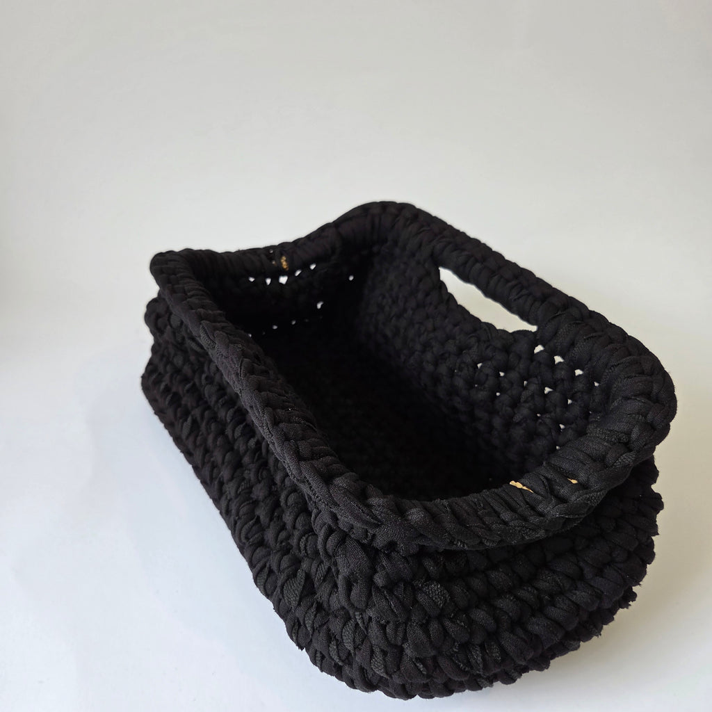 Sapphire Clasp Clutch - Distressed Black