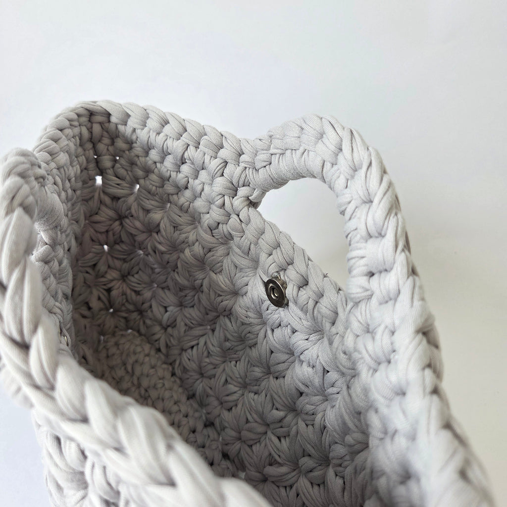 Agate Top Handle Clutch Bag - Silver grey