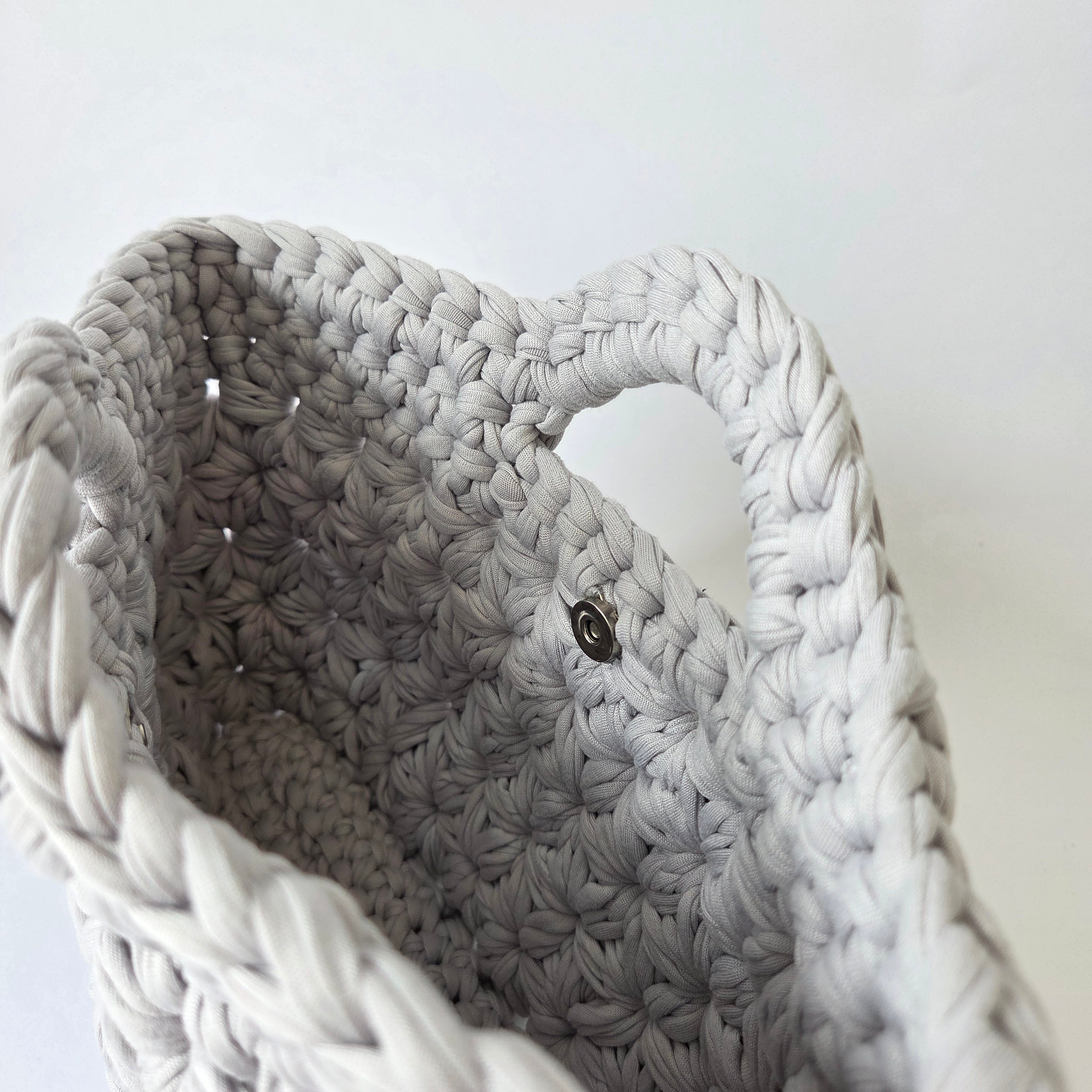 Agate Top Handle Clutch Bag - Silver grey