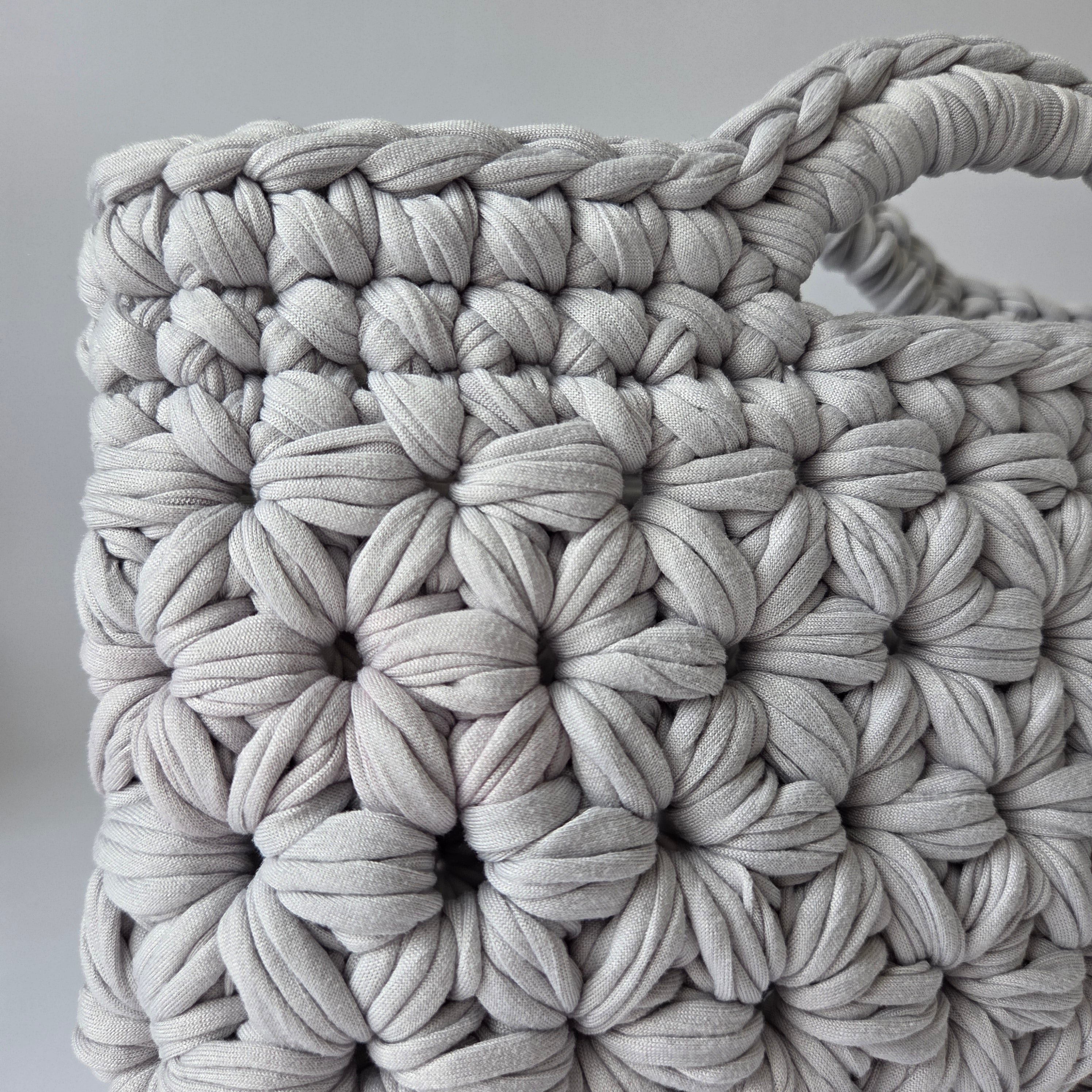 Agate Top Handle Clutch Bag - Silver grey
