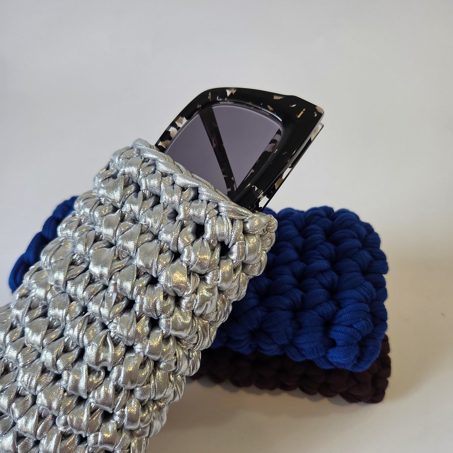 Halite Glasses Holder - Metallic Silver