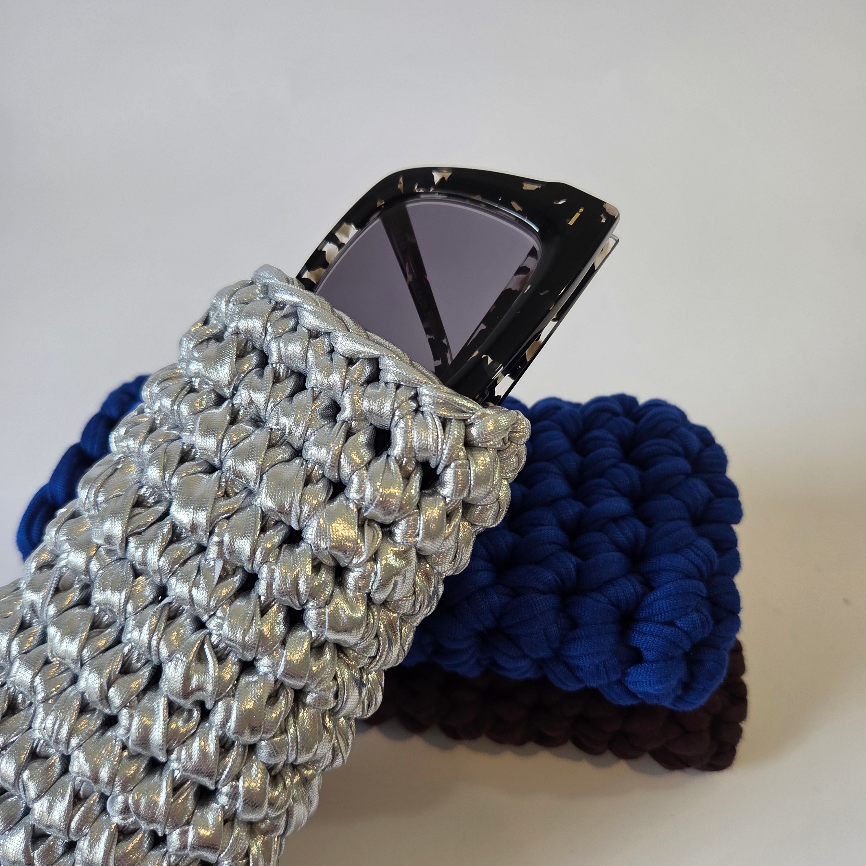 Halite Glasses Holder - Metallic Silver